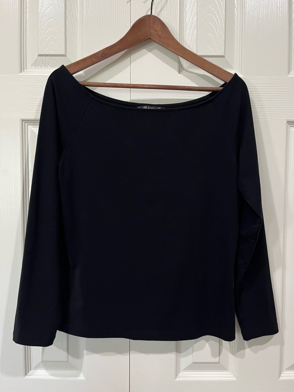 Banana Republic Black Boatneck Long Sleeve Top Women’s L